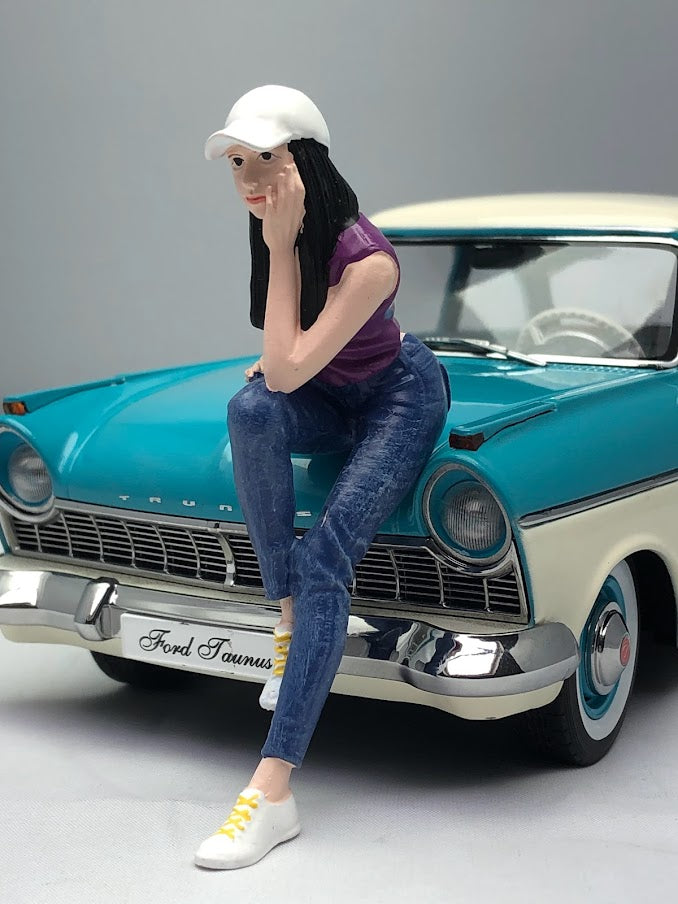 Girls Night Out Kris Resin Model Car Figure Display 1/18 American Dior