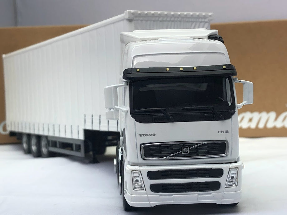 Tekno Parts Volvo FH12 Modèles de Camions - Scale 1:50 Tekno Parts Volvo FH12 Modèles de Camions - Scale 1:50